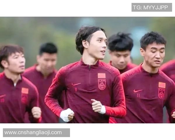 足球场上的颜值与实力并存 最帅射门球星盘点与分析