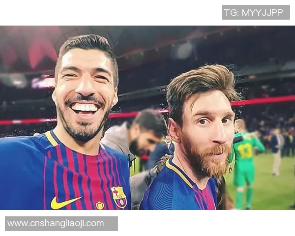 足球球星搞笑瞬间大揭秘：场上爆笑瞬间让你捧腹大笑