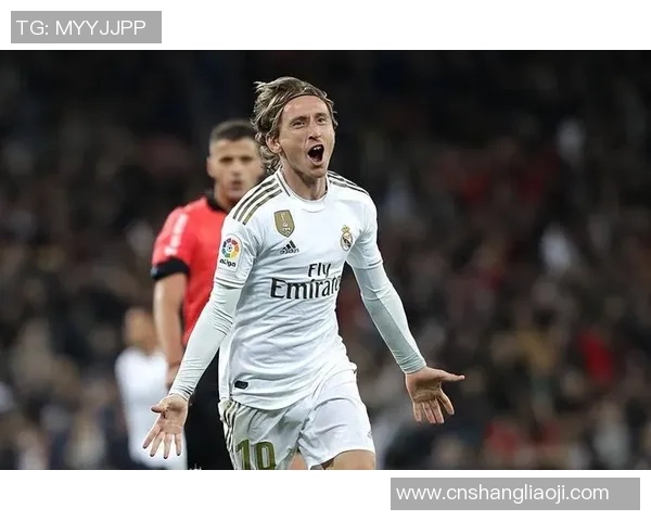 足球百大球星魔笛领衔全球最佳球员榜单 解密传奇巨星的光辉岁月 足球百大球星魔笛领衔全球最佳球员榜单 解密传奇巨星的光辉岁月